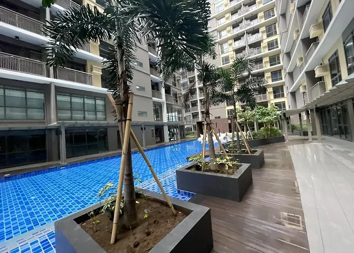 Spacious 2br Luxury Across Okada, Airport * Manilla