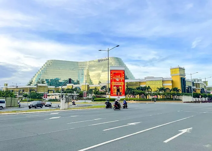 Spacious 2br Luxury Across Okada, Airport